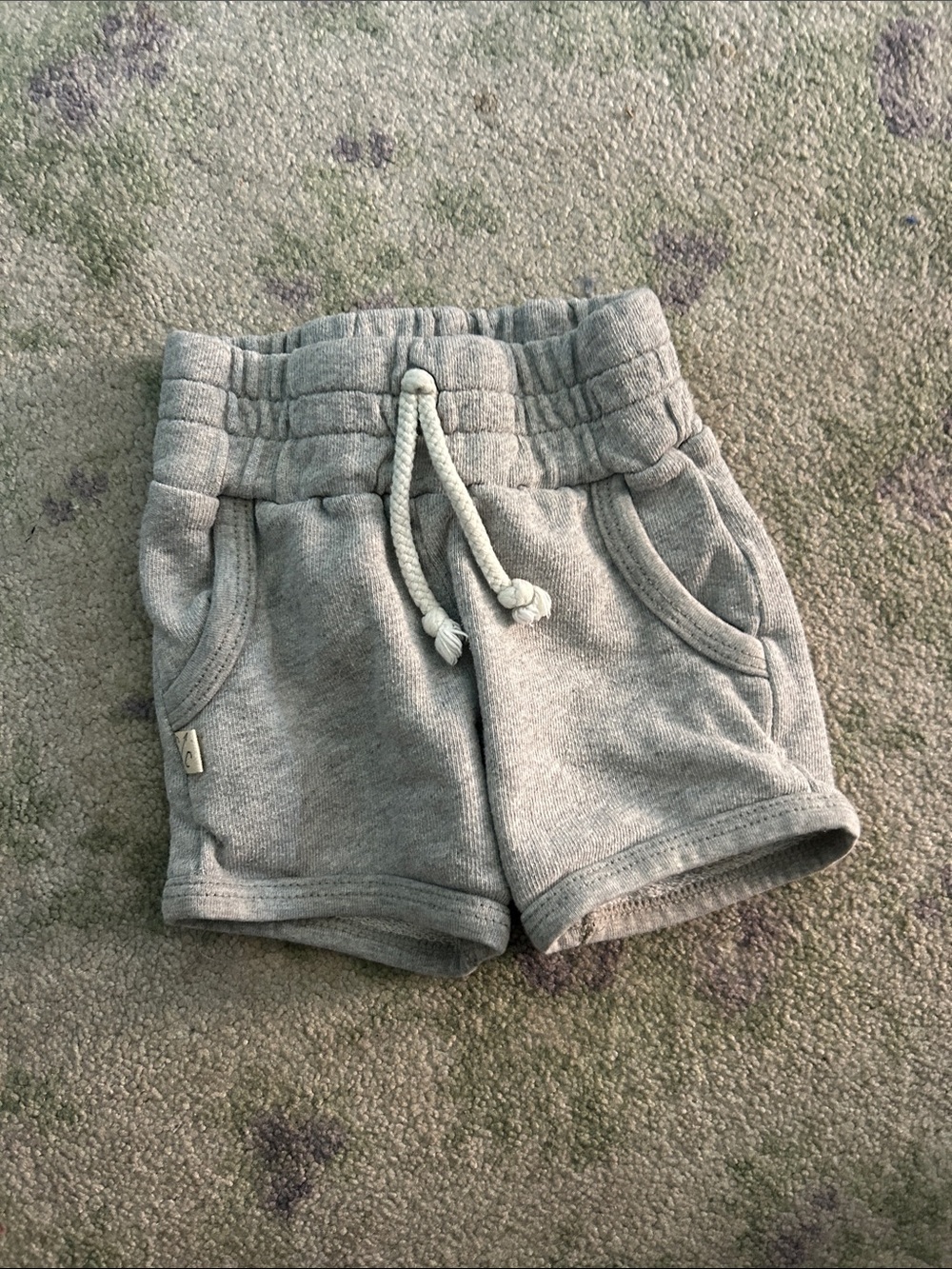 Childhoods clothing Gray Kids Drawstring Sweatshorts size 12-18m